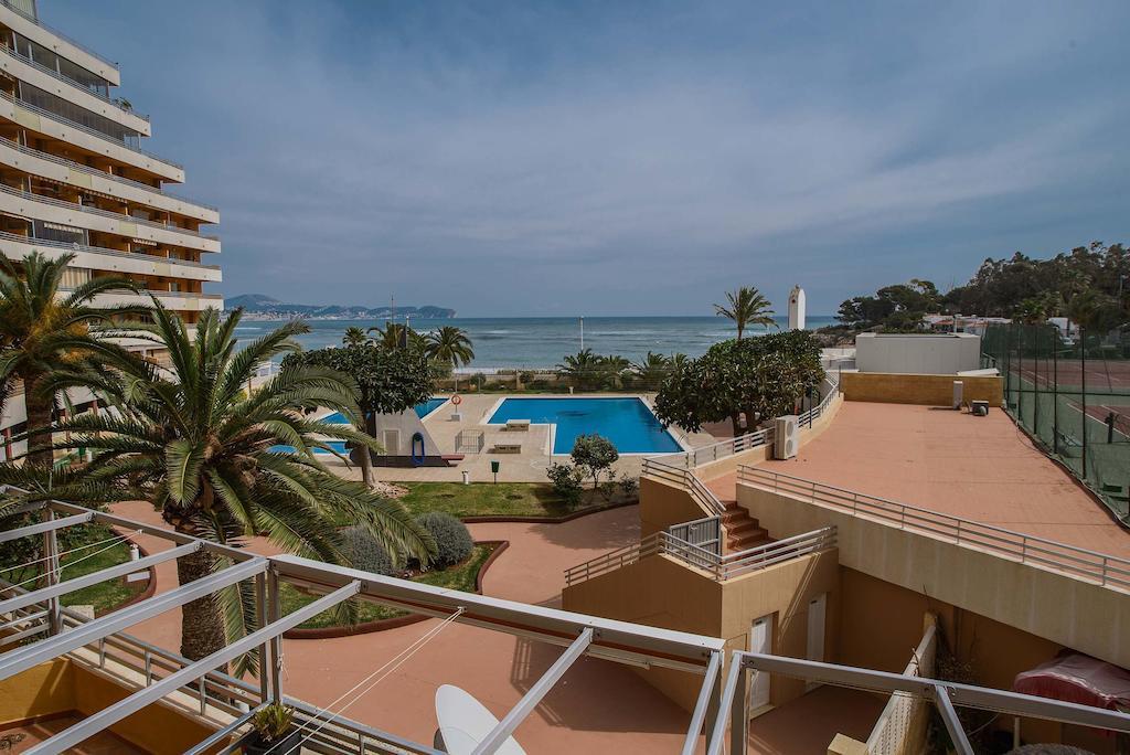 Sea Front Voramar Apartment Calp Zimmer foto